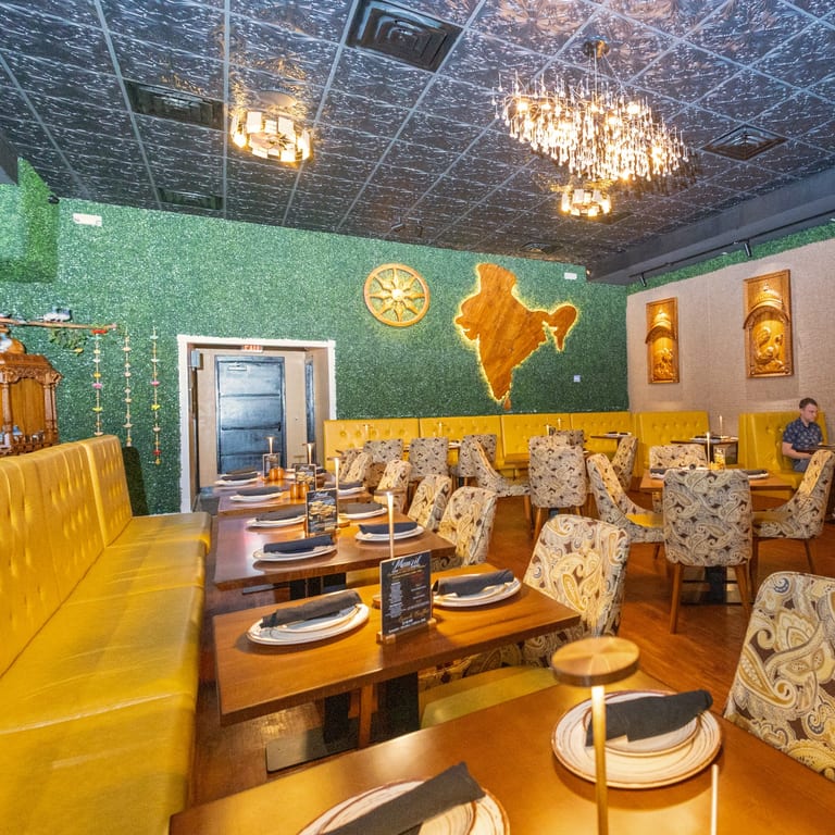 Dine In Comfort and Style